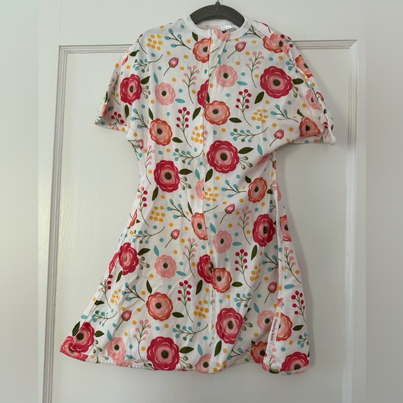 Sleeping Baby Other - NWOT Sleeping Baby Zip A Dee Zip Swaddle, Floral Garden Dreams, Size S, 4-8 m.